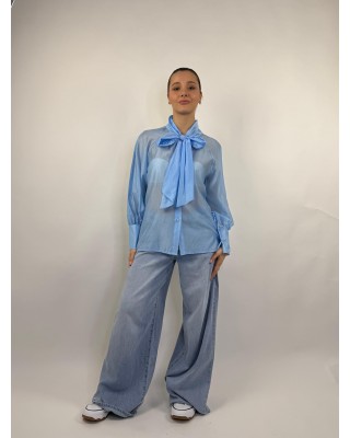 Camicia trasparente con fiocco