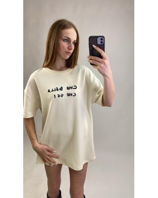 T-shirt con scritta Bella...