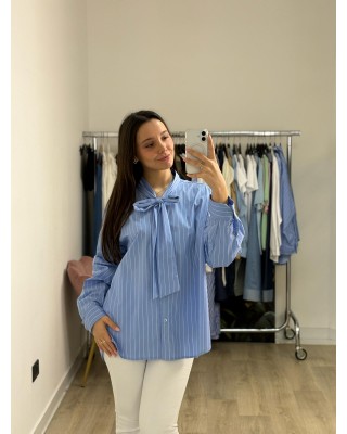 Camicia cloud con fiocco